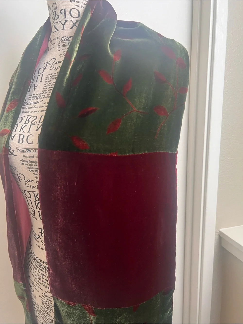 Vintage 100% Silk Velvet Scarf Shawl Green Burgundy Made USA
